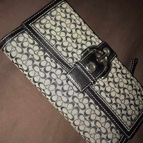 Coach wallet - Picture 1 of 1